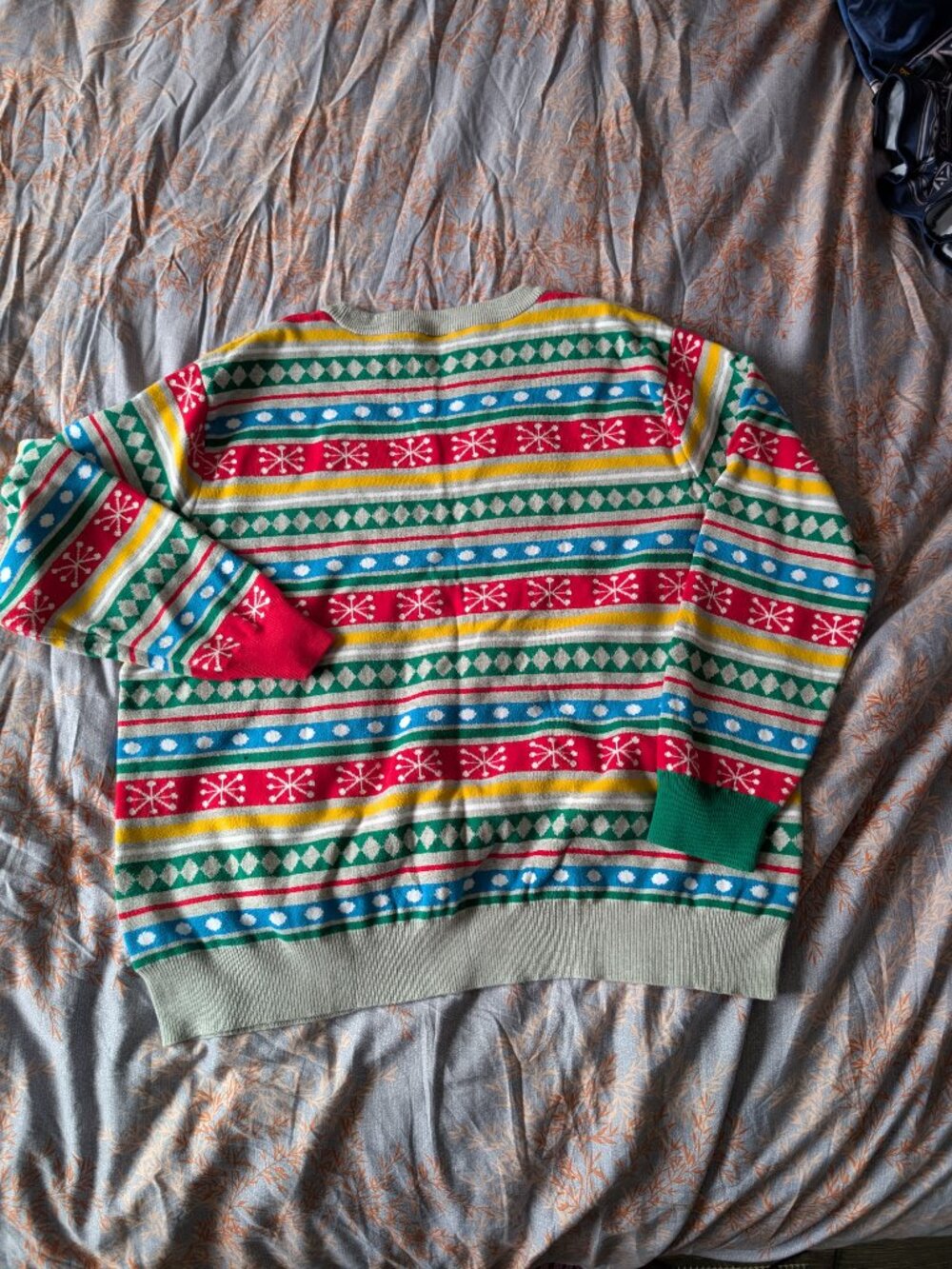 Minnie Mouse Disney christmas holiday sweater - Picture 2 of 3
